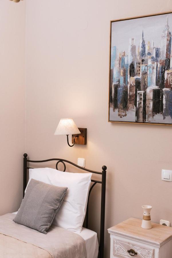 Filia Apartments Pitsidia Bagian luar foto