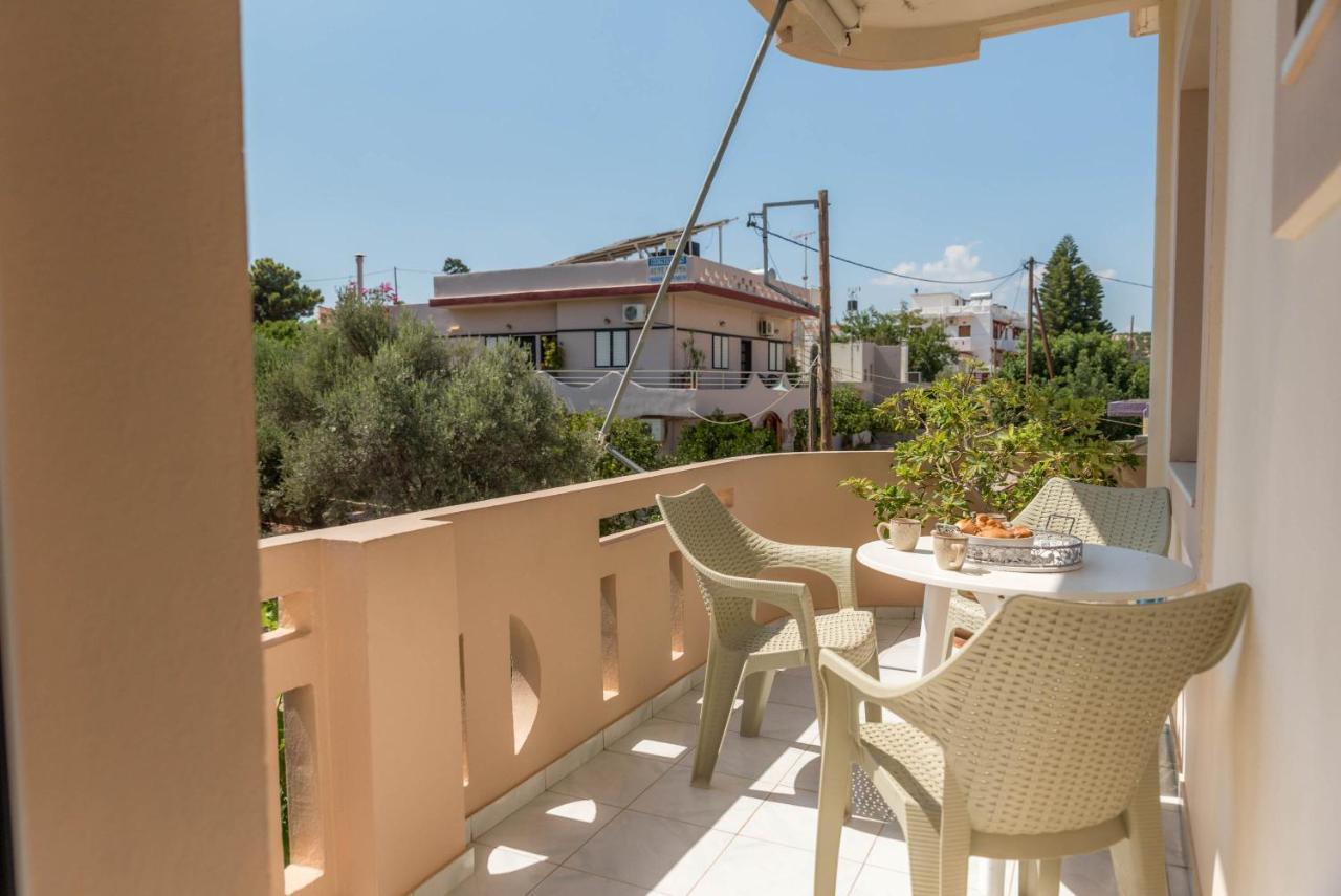 Filia Apartments Pitsidia Bagian luar foto
